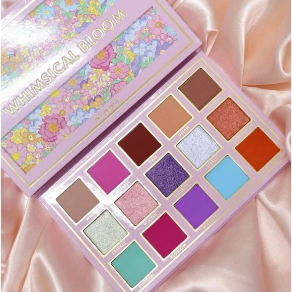 Ace Beaute Whimsical Bloom 15 Color Eyeshadow Palette BNIB - Picture 2 of 8